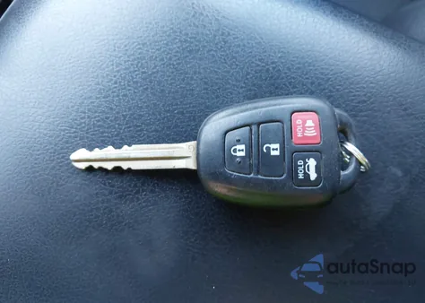 2014 Toyota Camry Se Sport z USA, uszkodzony, nr VIN 4T1BF1FK1EU447616